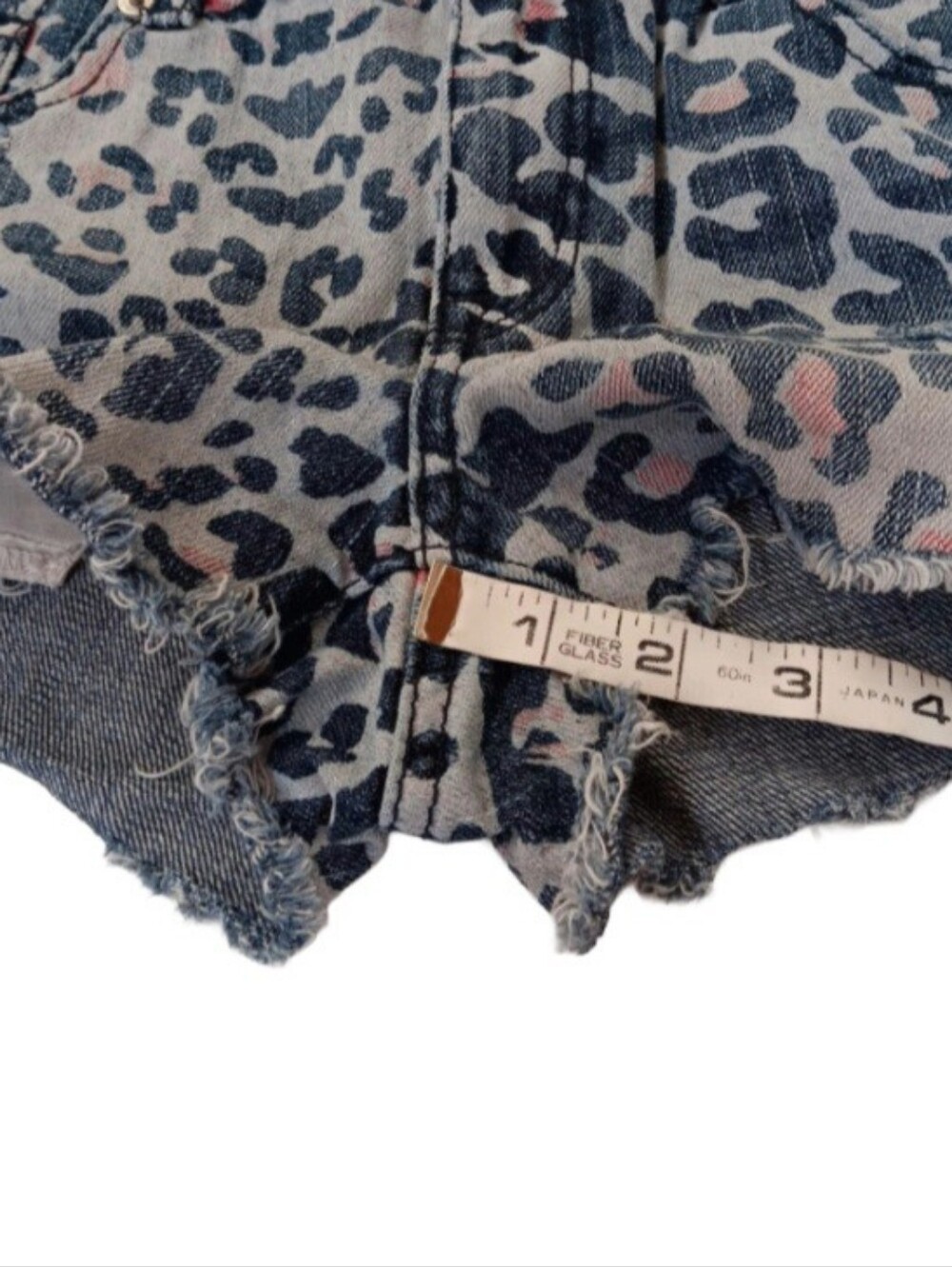 American Eagle Outfitters Blue and Red Leopard Jean Shorts | EUC | Shortie - Picture 8 of 16